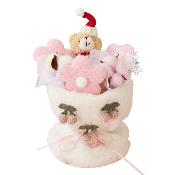 Valentine's Day and Christmas gifts for your girlfriend and best friend: setting up a stall with dolls, bouquets, handmade plush toys, and flower gifts