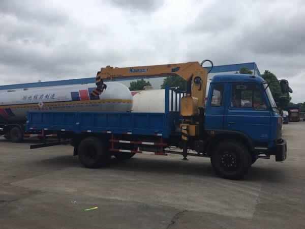 Guindaste hidráulico montado caminhão de 6 rodas, 5 toneladas de guindastes montados do crescimento da junta de XCMG caminhão poderoso