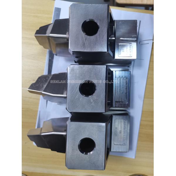 1.2738 Steel Auto Mold Slider with 38-42HRC Hardness and Wire Cutting Process