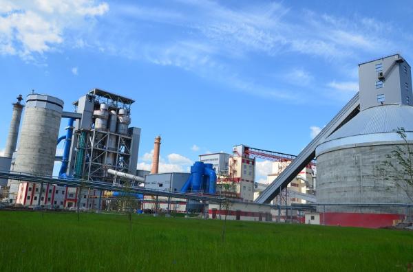 Stable stone crush plant used in railway