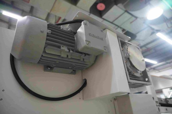 Cardboard / KT Board / Grey Board / Thick Cardboard Laminator Machine