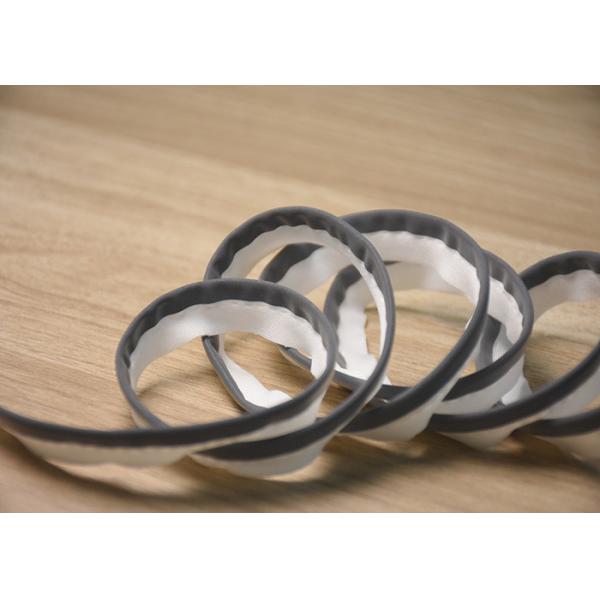 Cintas reflectoras personalizadas cosidas en prendas