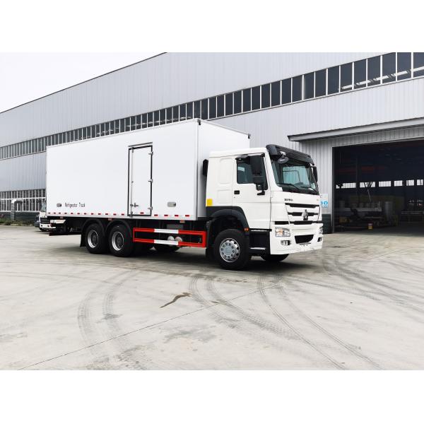Minus 18 to 20 Centi Degree Temperature Range Sinotruk HOWO 6x4 Refrigerator Van Truck