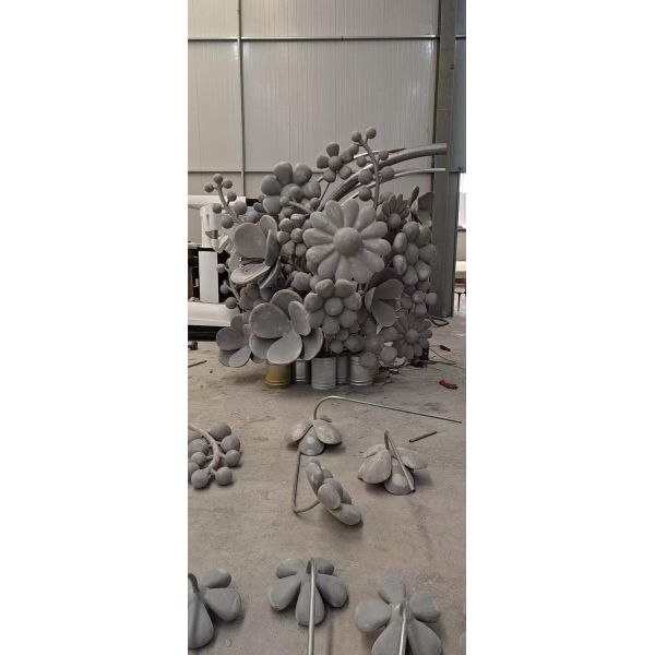 Customizable Glowing Flower Sculptures for Public Spaces
Artistic Installations: Custom flower bouquets, large-scale decor for plazas, shopping malls, supermarkets, parks, and scenic areas.
Service: C