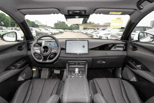 Green Energy PHEV Sedan Byd 06Dm-I-2024 Model with 5 Seating Capacity and 120Km Range