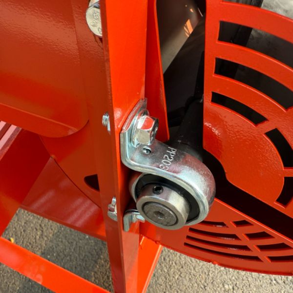 Portable Wheeled Electric Peanut Picker with 500KG/H Capacity and Weather-Resistant Design for Efficient Peanut Harvesting