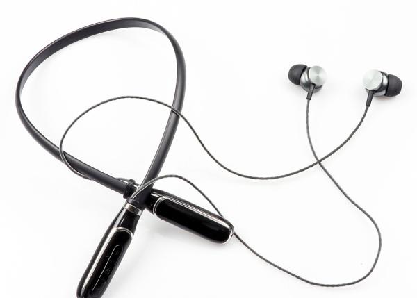 High quality headphones stereo magnetic wifi headset wireless bluetooth sport earphone for christmas gift