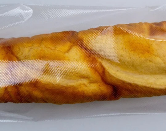 Des sacs en plastique micro-perforés pour les légumes gardent les aliments frais