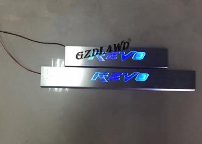 Jogos do corpo da placa 4x4 do Scuff do peitoril da porta do diodo emissor de luz para Toyota Hilux Revo 2015 2016