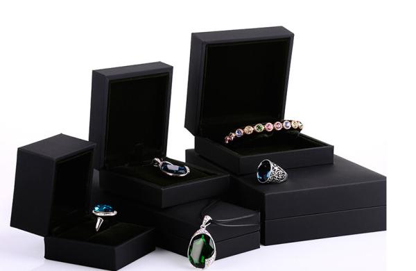 The Jewelry Box,wholesale plastic jewelry boxes,black jewelry boxes,black necklace boxes