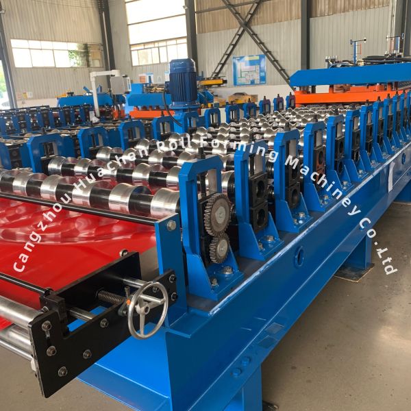 CE Standard Glazed Tile Roll Forming Machine with 12 Stations and Chain Drive for Steel Roofing Sheets