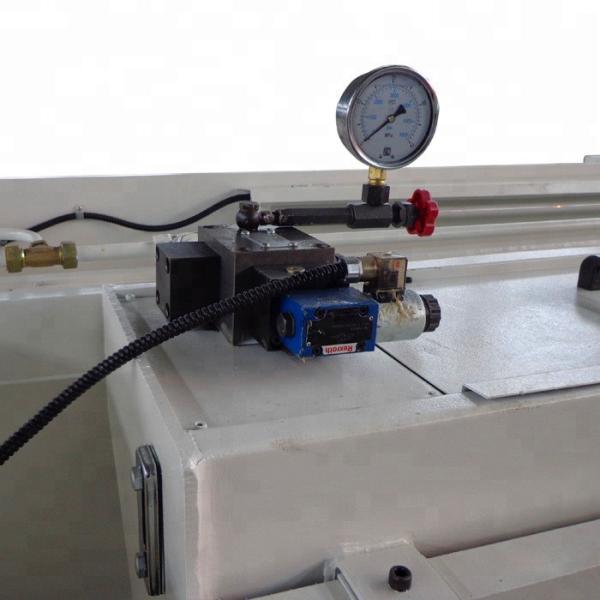 Вес гидравлического тормоза 1000КГ машины стальной пластины вырезывания режа