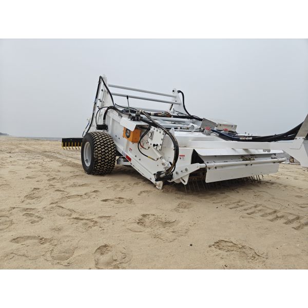 HANDSOMER 2000 Tractor Towable Beach Cleaner | 2m Hydraulic Sand Sifter For Seaweed & Coral Removal