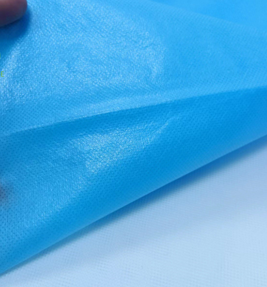 Ламинация из нетканой композитной ткани для одноразовых хирургических халатов