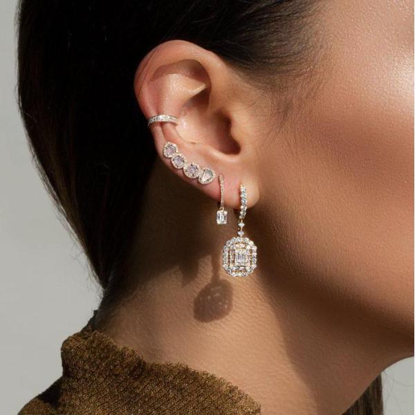 Los aretes blancos CZ 925 de plata esterlina estilo clásico para el compromiso y la boda