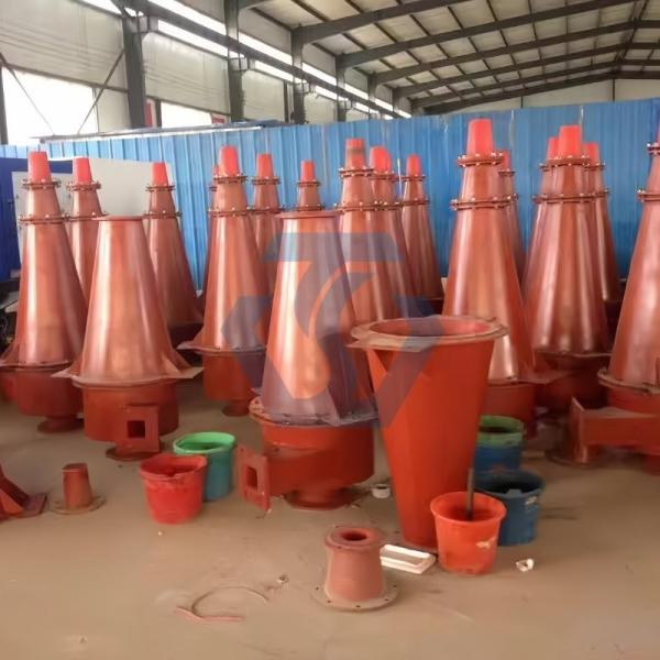 Séparation par hydrocyclone de sable boueux précis dans le traitement des eaux usées pétrochimiques