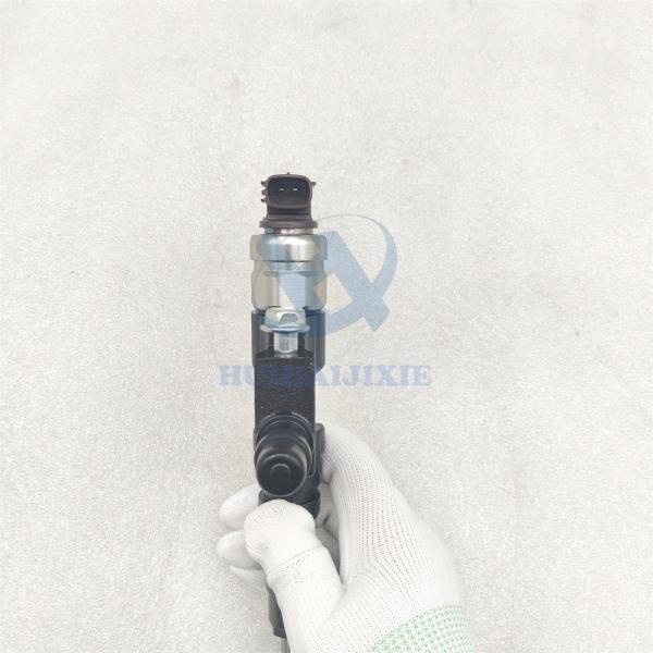 Diesel Fuel Common Rail Injector 095000-0761 095000-0760 For 6sd1 1153004151 1-15300415-1 Hitachi Isuzu 6SD1 9.8D Engine Denso