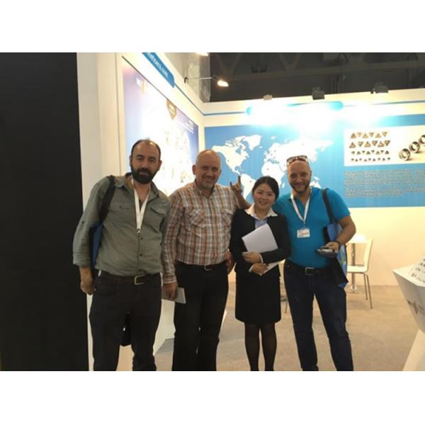 Hoja de techo galvanizado Hoja de acero corrugado de hierro de costumbre en relieve 2-5M de longitud