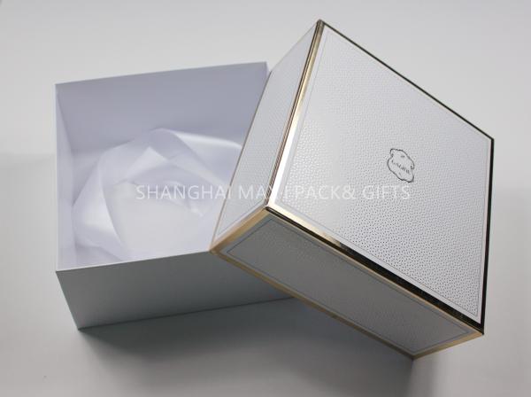 High End Apparel Branded Gift Boxes With Ribbon Bow Gold Hot Stamp Foil Printing