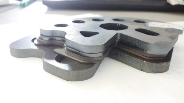 12mm Carbon Steel CNC Fiber Laser Cutting machine with laser power 1000W