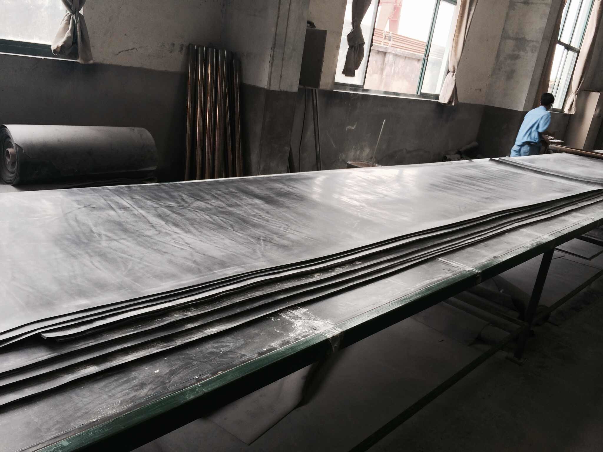 Fluorubber High Temperature Rubber Sheet with Smooth Surface and 10m-20m Length for Industrial Applications