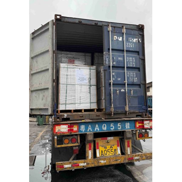 Traitement de surface émaillée des carreaux de céramique antidérapants et résistants à l'usure 600*600 Spécification de sol pour intérieur et extérieur