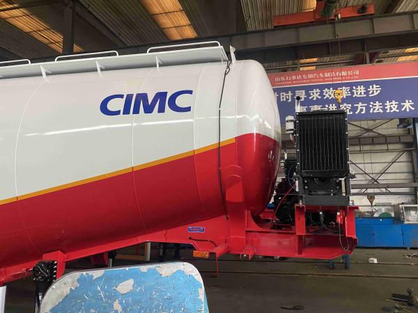 Customizable Iron CIMC Powder Tanker Trucks Cement Transportation
