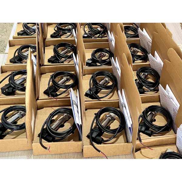 FD80A Intelligent Compact Gauge Pressure Transducer  4-20 MA Hirshmann