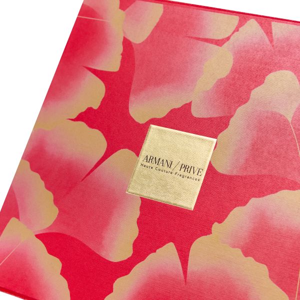 Convenient Transportation Cosmetic Gift Box Packaging With Magnetic Seal