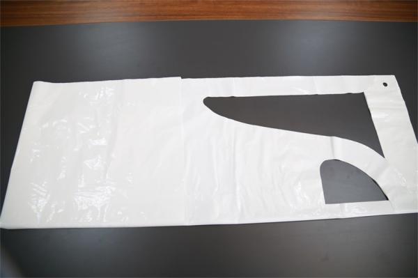 Colorful Flat Pack Disposable PE Apron , Unisex LDPE / HDPE Plastic Aprons