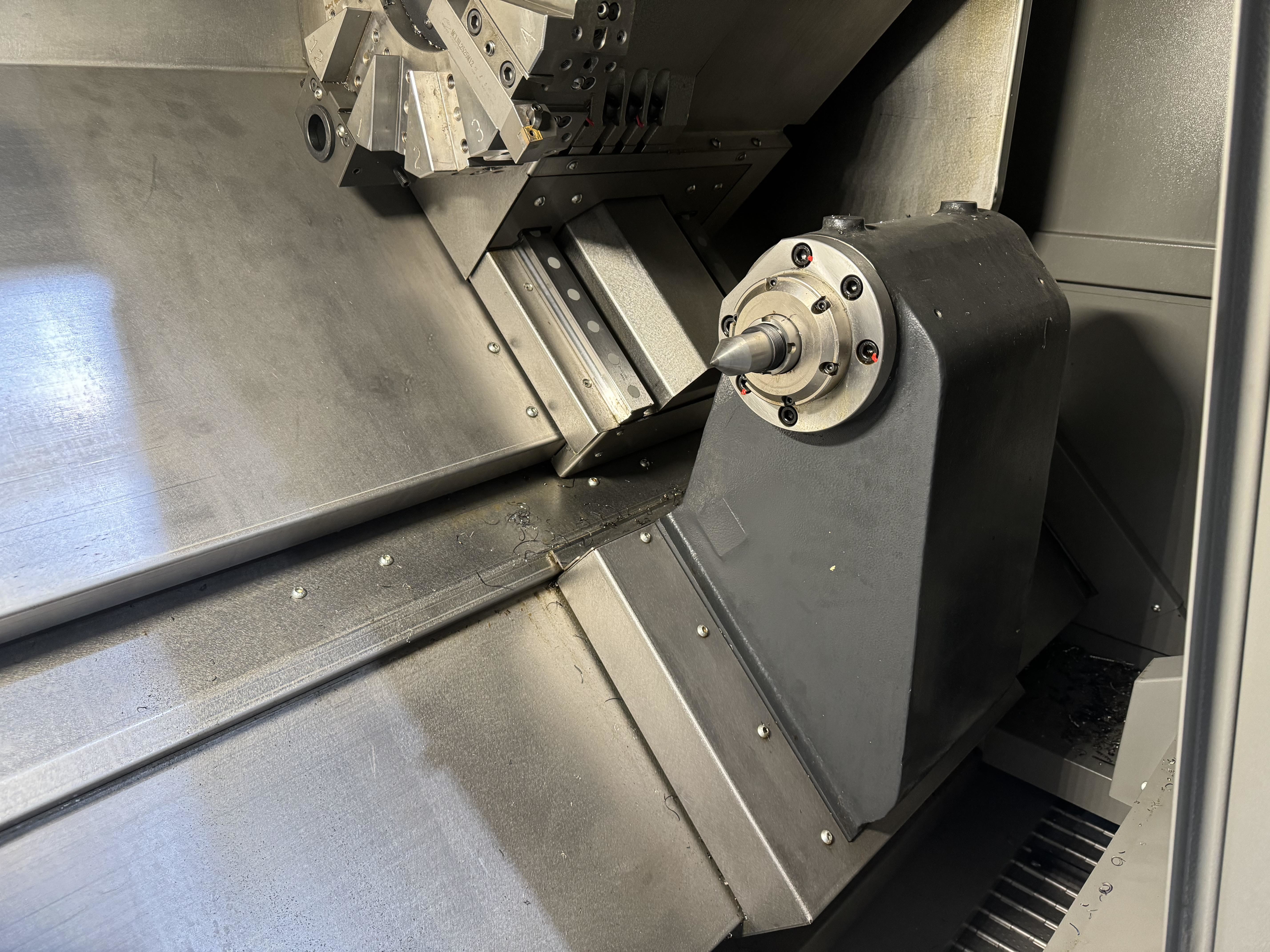 SMTCL HTC40Q Heavy Duty Horizontal CNC Lathe Bar Feeder High Efficiency Turning Machine for Automotive Parts Production