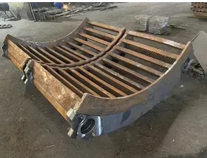 High Manganese Steel Crusher Spare Parts & CrNiMo Alloy Steel Wear-Resistant Castings for Mining Equipment