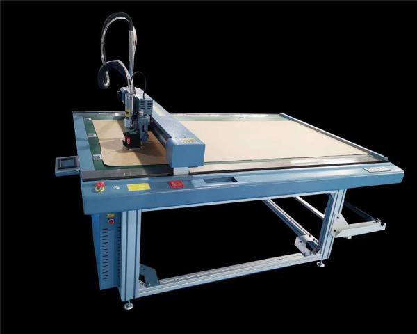 Flatbed Digital Cutter for Bath Towel Curtain Pattern Making Cutting Thickness ≤3mm