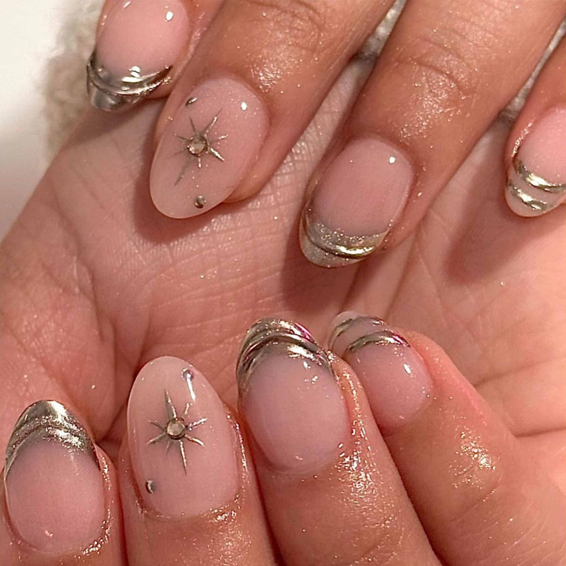 Short Round French Design 3D Press On Nails Long Lasting