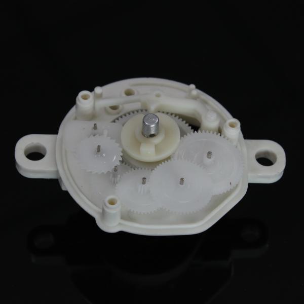 POM Plastic Injection Moulded Plastic Auto Part Over Moulding White Motorhalter