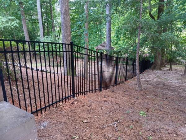 Fabrica Profissional Fornecimento 6ft vedação exterior galvanizado grelha de jardim painel de vedação de aço preto metal painel de vedação