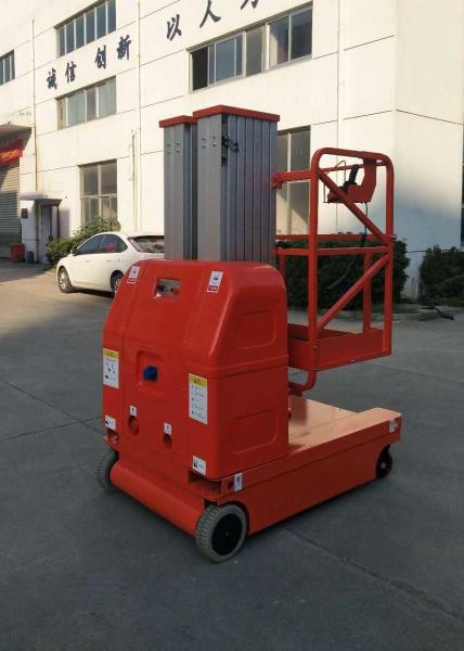 Self Propelled Aerial Work Platform Double Mast 9 Meters High Manlift In Red 150Kg Loading Capacity