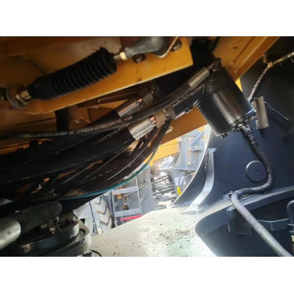 Используемые дизельные тележки расклассифицировали вес загрузки 5-6 подержанной тонн емкости ведра затяжелителей колеса SDLG ³ 3 m