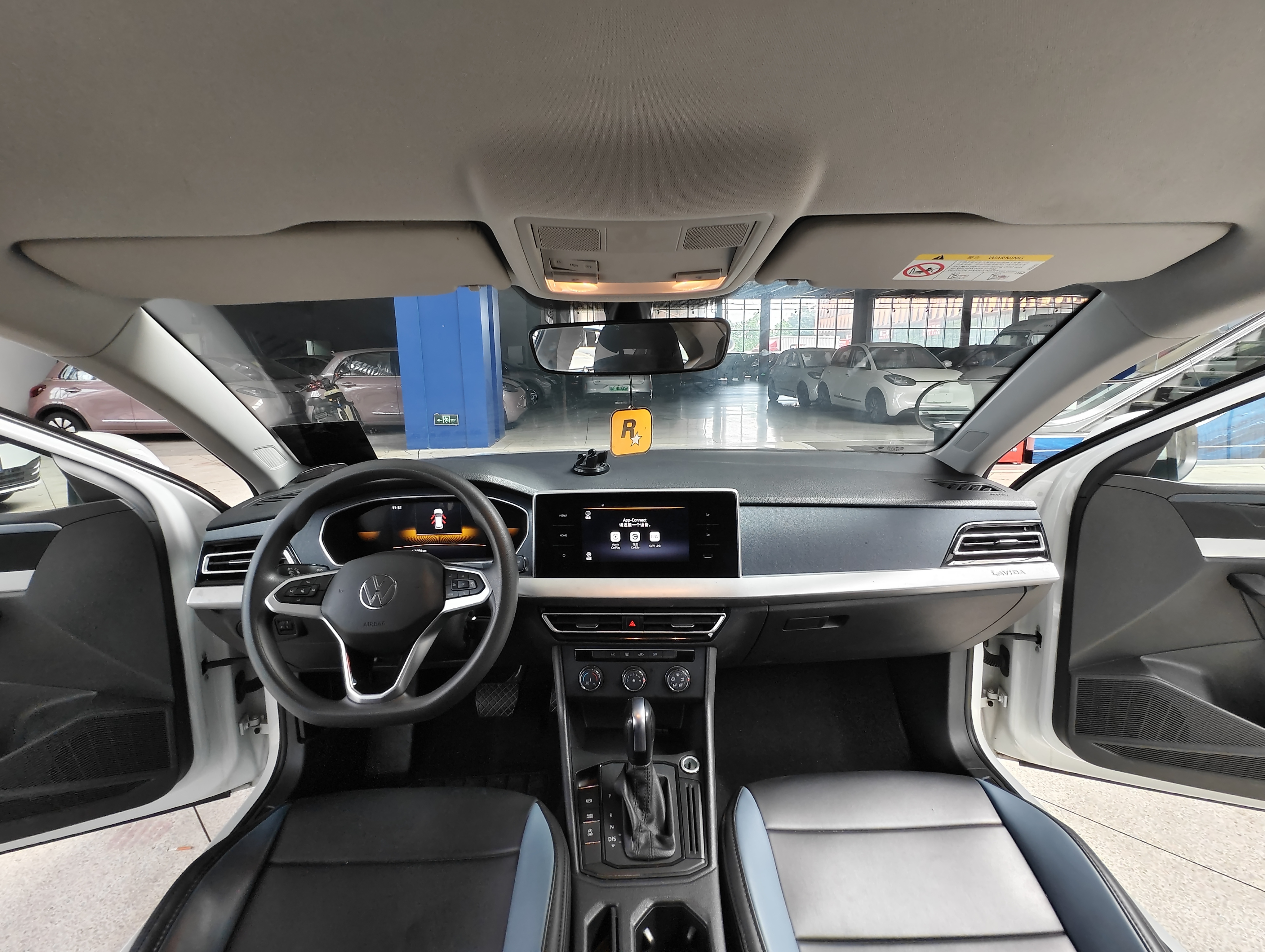 Second Hand Volkswagen Lavida 2023 Facelift 1.5L Automatic Deyi Edition Compact Sedan