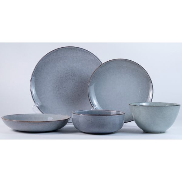 Dinnerware set