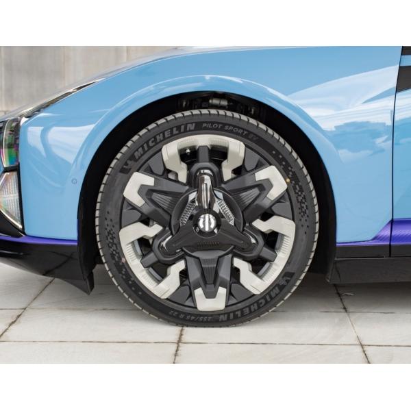 494kw Rear Suspension Form Five Link Independent Suspension 2023 Hiphi Z 4seaters Electric Car SUV