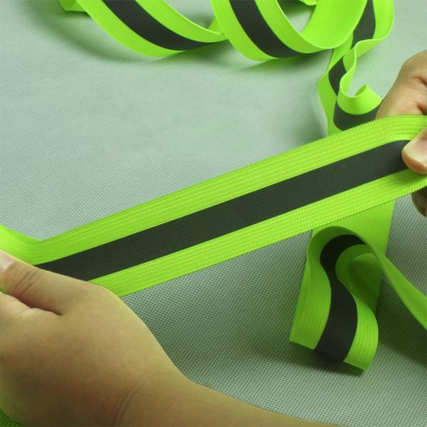 Изготовленные на заказ отражательные Armbands для идя задействуя Jogging зеленых регулируемых прокладок бегунов эластичный