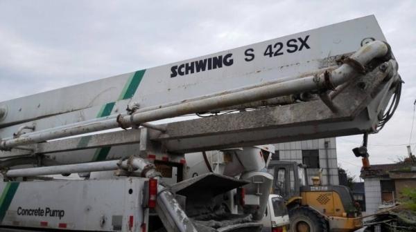 Semi-Dry Shotcrete 42m Used Concrete Pump Truck Schwing Pump 2014 Year Spare Parts