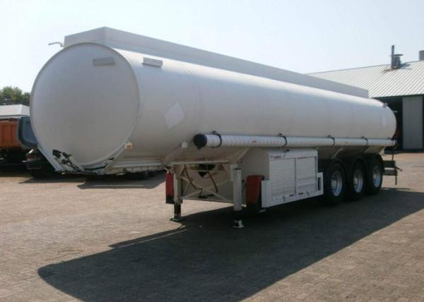 SINOTRUK HOWO Oil Semi Trailer Truck , Diesel Tank Truck with Trailer