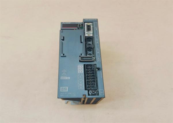 MR-JE-20B三菱ACサーボ アンプMR-JE 200W 3000r/minの単一フェーズは入った