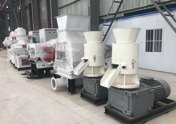 OEM Wood Sawdust Fuel Wood Pellet Making Machine 100-4000kg/H With Diesel Engine