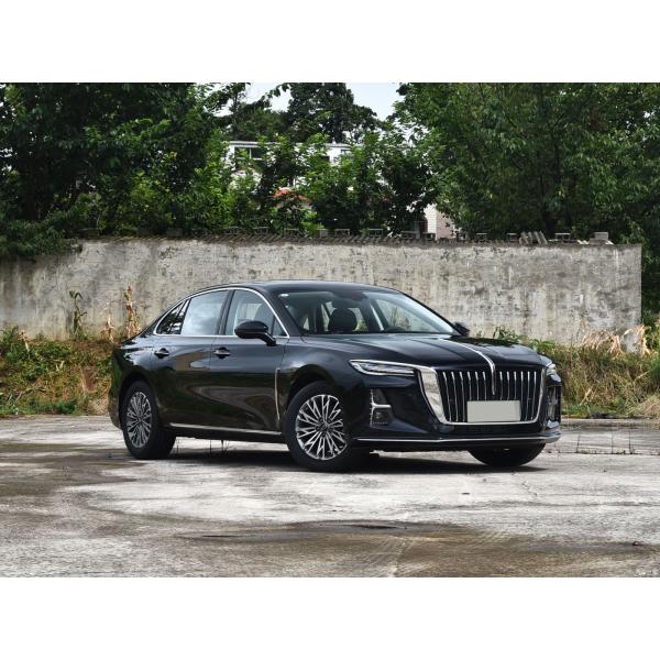 Stylish 2023 Red Flag h5 1.5T DCT 4-door 5-seater car with R17 Tires and LED Headlights