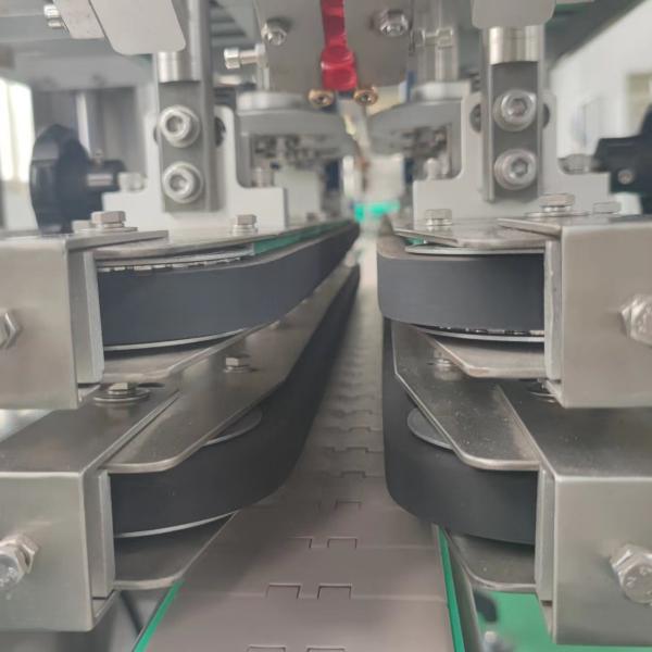 Automatic Servo Motor Linear Plastic Spray Bottle Screw Cap Tightening Machine