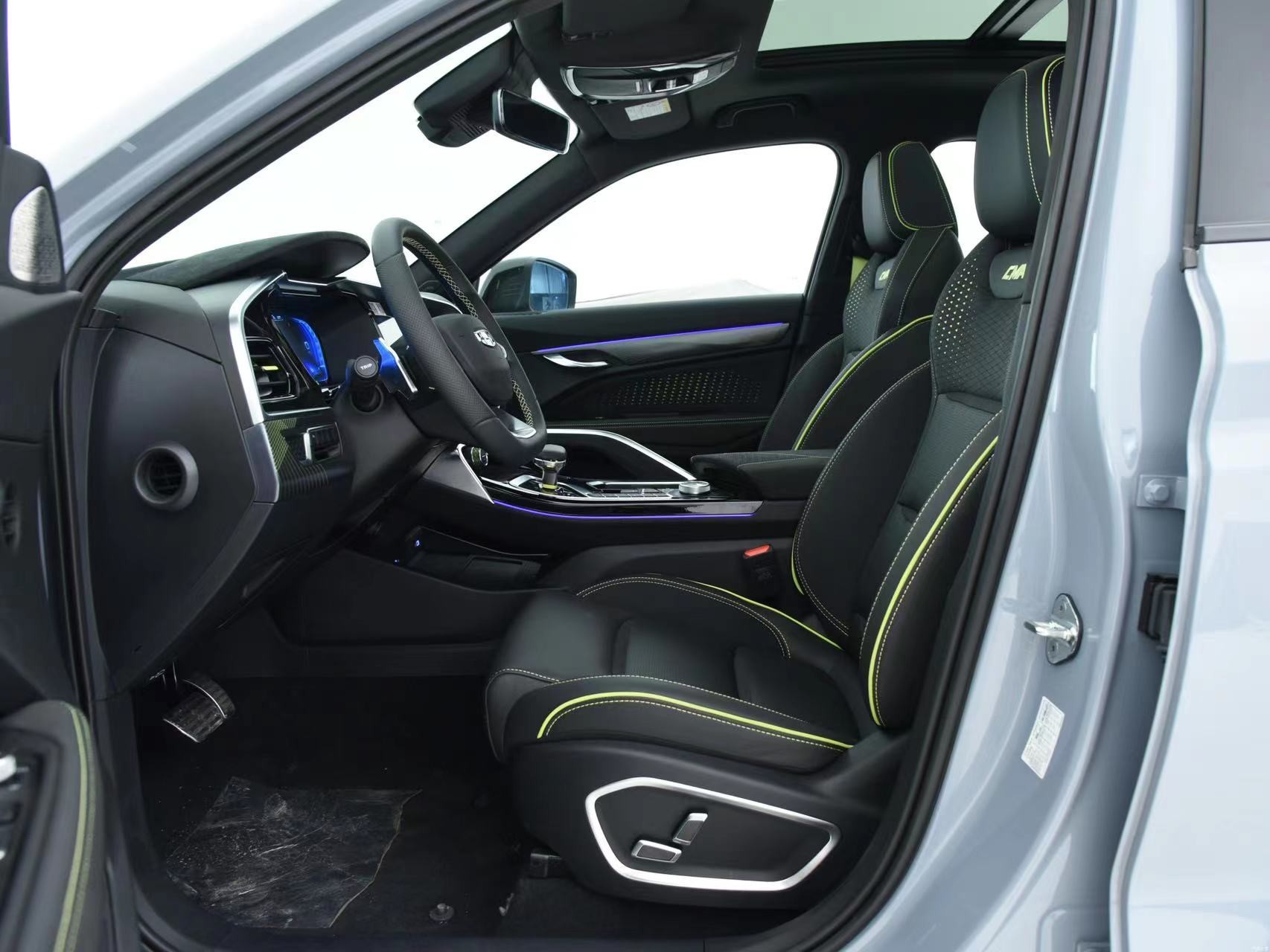Автомобиль 8 бензина версии SUV 4WD Geely Xingyue s 2021 2.0TD автоматический 4WD Huanying НА