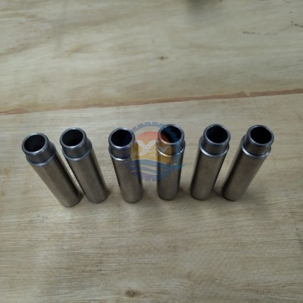 DE12 Engine Parts 65032011008 65.03201-1008F DE12 Valve Guide for Doosan Engine Parts